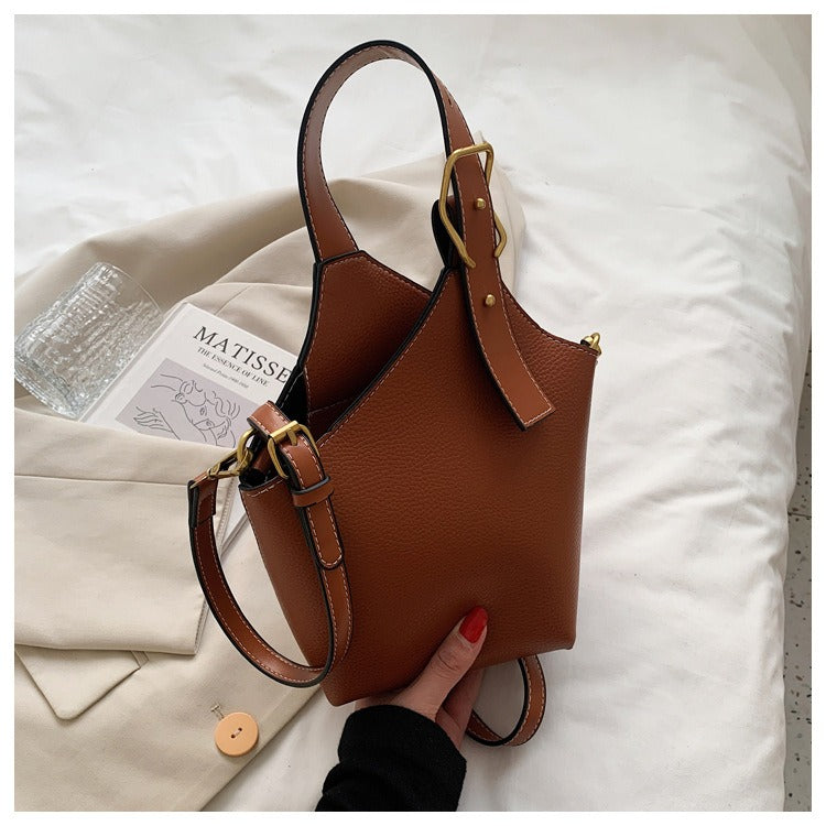 Retro Women's Fashion Casual Bag Portable Water Bucket Bag.