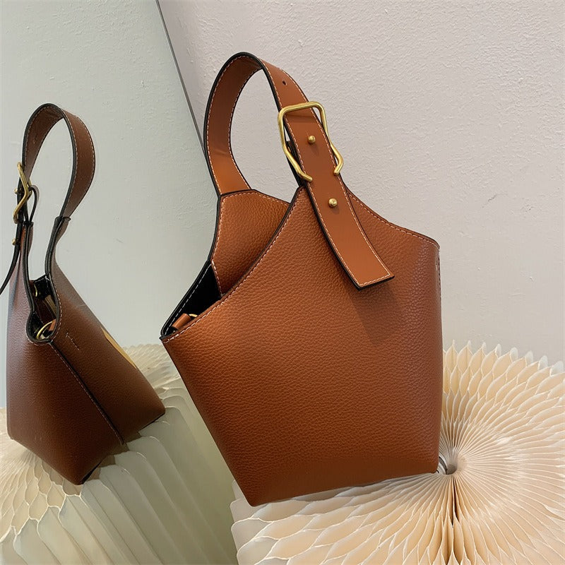 Retro Women's Fashion Casual Bag Portable Water Bucket Bag.