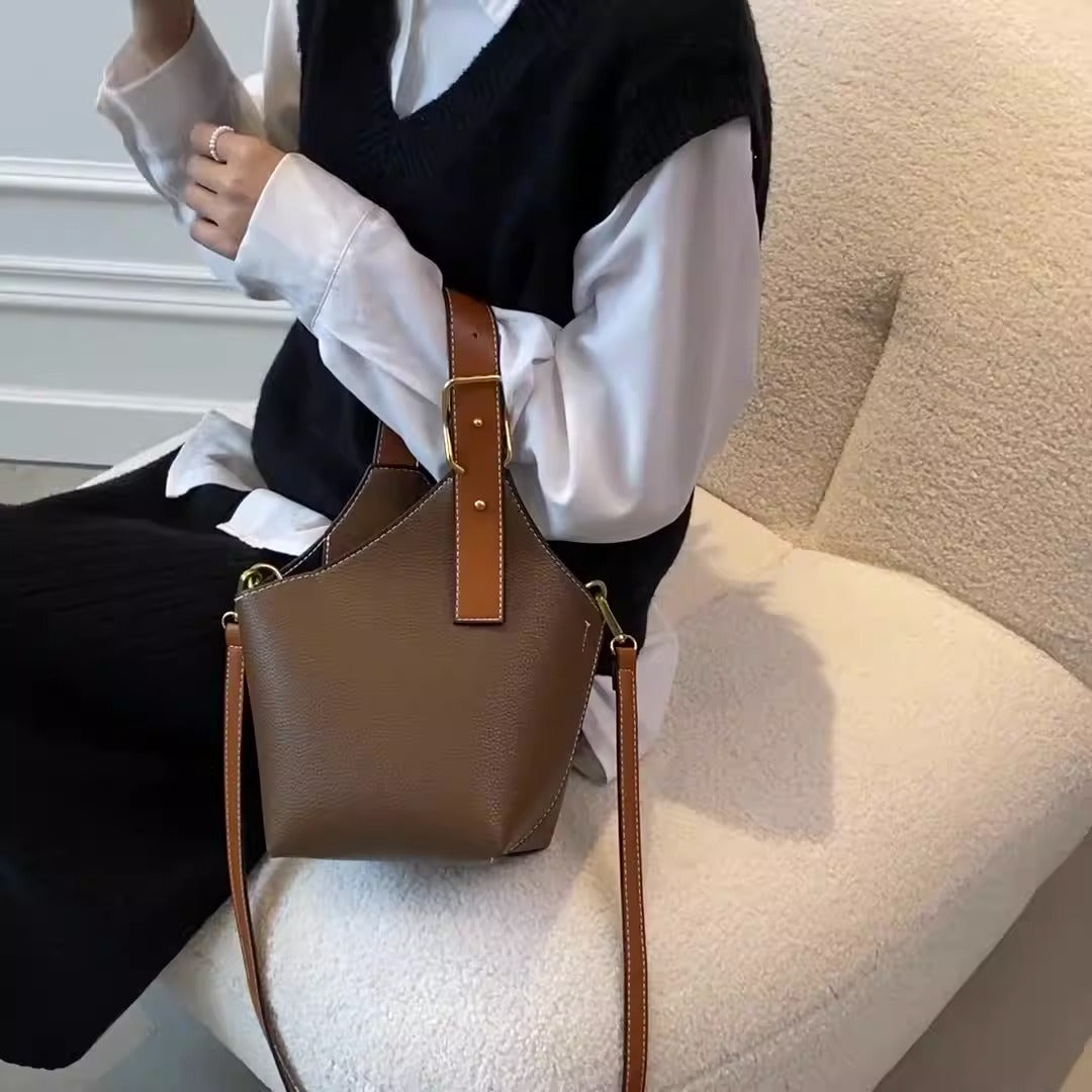 Retro Women's Fashion Casual Bag Portable Water Bucket Bag.