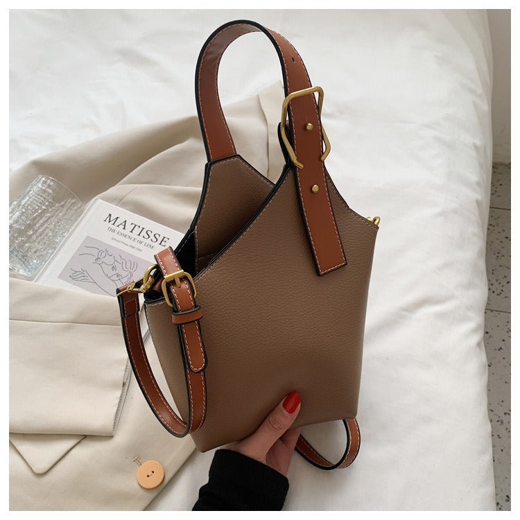 Retro Women's Fashion Casual Bag Portable Water Bucket Bag.